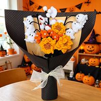 Bouquet de fleurs en fil de laine au crochet pour Halloween, motif petit fantôme effrayant, styles festifs et horrifiants, ambiance ludique parfaite, pour l'exportation