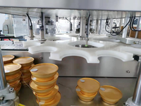 Machine de scellage automatique pneumatique haute vitesse en acier inoxydable pour canettes, bouteilles alimentaires et de boissons, bocaux en verre, barils et emballages de grande capacité