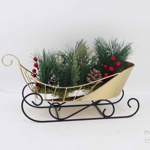 Décorations de Noël de luxe en métal pour jardin : Bonhomme de neige, renne et traîneau – Arrangements saisonniers extérieurs - Product Image 2