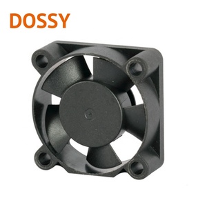Nouveau ventilateur de refroidissement axial électrique en plastique DC 30x30x10mm OEM/ODM 5 pales 5V/12V/24V 8000 tr/min 19.8-34 <span class=keywords><strong>dB</strong></span> 1 pouce - Product Image 3