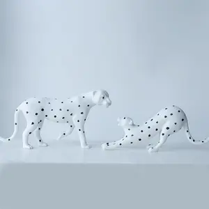 Patung hewan minimalis, dekorasi Desktop ruang tamu, patung hewan Resin macan tutul titik gelombang hitam dan putih Modern