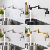 Robinet de cuisine mural moderne en acier inoxydable flexible et rotatif avec double poignée et douchette extractible pour remplissage de casseroles, idéal pour hôtels et centres commerciaux