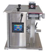 Machine d'étiquetage semi-automatique pour coins, réglage facile pour cartons, boîtes et produits d'emballage carrés