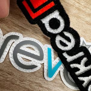 Étiquette personnalisée pour <span class=keywords><strong>maillot</strong></span> <span class=keywords><strong>de</strong></span> sport, découpée au laser, en tissu, patch en silicone Tatami, logo floqué, pour uniforme <span class=keywords><strong>de</strong></span> football et vêtement - Product Image 2