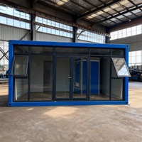 Maison conteneur compacte et modulaire avec panneaux sandwich, design ferme, livraison rapide et garantie de plus de 5 ans