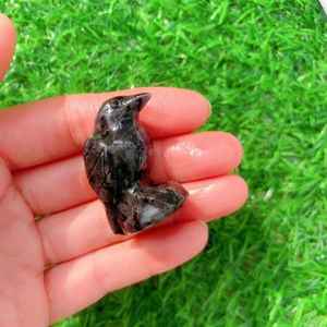 Gran oferta de bricolaje, piedras preciosas naturales, artesanías de cuarzo talladas a mano, cristal de sodalita azul, <span class=keywords><strong>cuervo</strong></span> <span class=keywords><strong>y</strong></span> Calaveras - Product Image 1