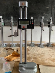 เกจวัดความสูงแบบดิจิตอลสองคอลัมน์ 0-300 มม. ไม้บรรทัดวัดความสูงแบบตั้งโต๊ะ ความแม่นยำสูง ไม้บรรทัดวัดความสูงแบบตั้งโต๊ะสองคอลัมน์ - Product Image 3