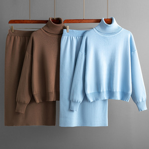 Elegantes zweiteiliges Damen-Winter-Set aus gestricktem Woll pullover und Hose Einfarbiges, lässiges, lockeres Strick-Outfit - Product Image 4