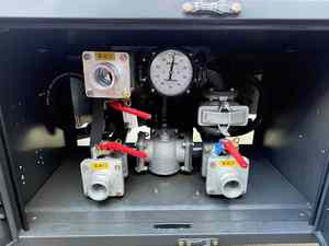 Camion-citerne HOWO 6x4 20 m³ à prix d'usine, moteur WP3Q130E50, étanche et efficace pour la distribution de carburant - Product Image 6