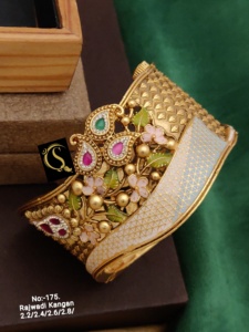 คอลเลกชันใหม่แฟชั่นเครื่องประดับสร้อยข้อมือและกําไลสําหรับผู้หญิงจากผู้ผลิตอินเดียในราคาขายส่ง - Product Image 2