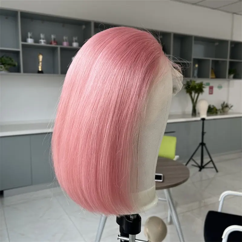 女性のためのピンク色の人毛ショートボブウィッグ13x4透明レースフロントナチュラルストレートグルーレスウィッグ