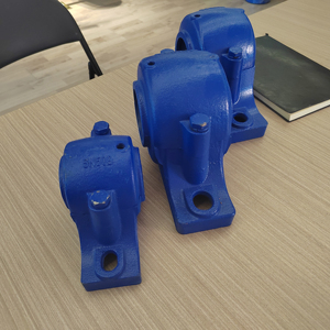 Pièces de rechange pour petit concasseur à marteaux : sièges de roulement et coques - Product Image 4