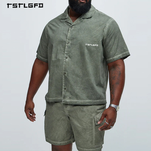 ชุดเซ็ตเสื้อเชิ้ตคอปกพับติดกระดุมและกางเกงขาสั้นคาร์โก้ผ้าฝ้ายแท้ 100% ทรงพลัสไซส์ ล้างสีแบบแอซิดวอช สำหรับผู้ชาย ผลิตตามแบบ OEM - Product Image 1