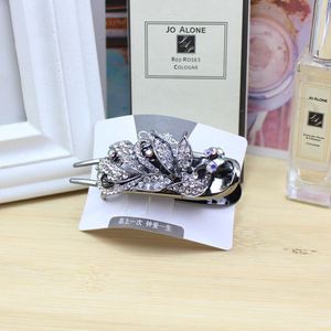 Pinza de Pelo Estilo Coreano con Pedrería, Adorno para el Cabello de Mujer, Regalo, Verano 2021, Origen Yiwu, Plástico, Artesanía Manual - Product Image 4