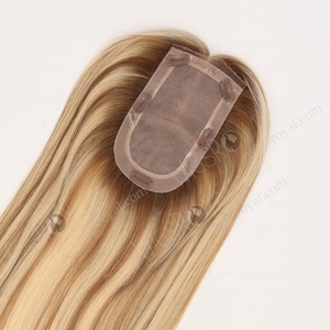 Toppers de cheveux humains à base de soie avec clip, aspect naturel, blond avec reflets bruns, petite taille <span class=keywords><strong>3</strong></span> x 6,25 pouces - Product Image 6