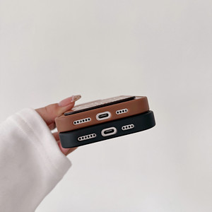 Custodia in pelle di design urbano di lusso per <span class=keywords><strong>iPhone</strong></span> 16 15 14 <span class=keywords><strong>13</strong></span> <span class=keywords><strong>Pro</strong></span> Max Foil oro lettera <span class=keywords><strong>protezione</strong></span> antiurto stile urbano - Product Image 5