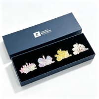 Boîte cadeau rigide personnalisée pour épingles en émail, badges métalliques, emballage cadeau magnétique avec insert floqué