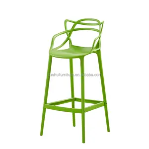 Accoudoir de comptoir de hauteur nordique, tabouret de bar en plastique polypropylène marron clair avec repose-pieds