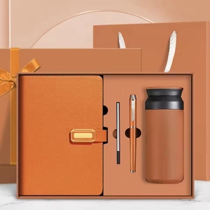 Nuove Idee Prodotto 2026: Set Regalo Aziendale con Taccuino A5, Tazza da Caffè e Souvenir per Uomini e Donne - Product Image 3