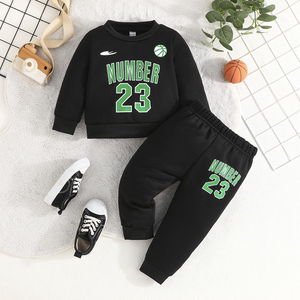 Conjunto de 2 Piezas para Bebé Niño, Camiseta y Pantalones Largos, Diseño Deportivo Casual de Baloncesto, Cómodo, Otoñal, con el Número 23 Estampado - Product Image 1