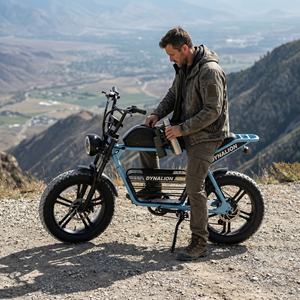 Bicicleta Eléctrica de Montaña con Llantas Anchas para Subir Colinas, con Transmisión de 7 Velocidades, Modelo Switchback Cruiser para Aventuras en Caminos de Montaña - Product Image 2