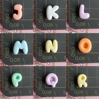 100 piezas de dijes de resina pastel con letras de la A a la Z, cabujones de alfabeto 3D brillantes para manualidades, decoración de fundas de teléfono, álbumes de recortes y arte de uñas