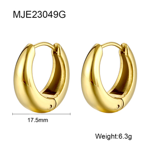 Pendientes Huggie de aro en blanco de acero inoxidable chapados en oro de 18 quilates personalizados al por mayor 2023 - Product Image 6