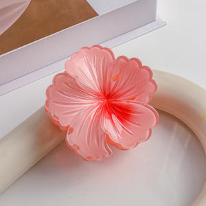 Vente en gros de pinces à cheveux en plastique de style plage pour femmes, accessoires de cheveux floraux élégants - Product Image 6