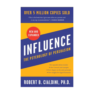 Livre Influence : La psychologie de la persuasion de Robert B. Cialdini, livre de psychologie d'affaires et de développement personnel en anglais, à vendre - Product Image 1