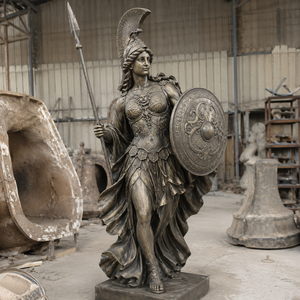 Sculpture personnalisée en résine de déesse guerrière en bronze, statue féminine classique avec lance et bouclier, résistante à la corrosion, pour décoration de jardin et de fêtes - Product Image 5