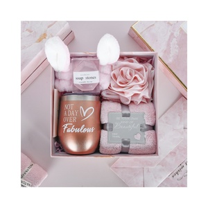 Set de Regalo para el Día de <span class=keywords><strong>San</strong></span> Valentín para Mejores Amigas, Antifaz, Vela, Bomba de Baño, Celebraciones Festivas, Relajación, Cesta de Incentivos para Mujeres - Product Image 3