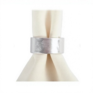 Anneaux de serviette décoratifs en aluminium argenté, style simple, faits à la main, creux, pour la restauration et la vaisselle de table - Product Image 1