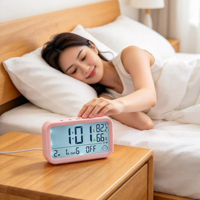 Jam Meja LCD Digital Modern dengan Lampu Latar, Tampilan Suhu, Kelembapan, Tanggal, Fungsi Pengisian Daya Sensitif Cahaya untuk Kamar Tidur, Kantor, Rumah