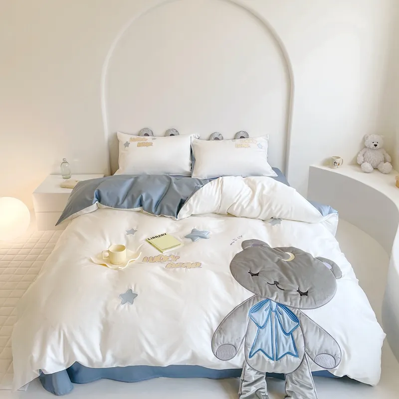 Blue cute cartoon bear comforter 100% cotone rosa lenzuolo cartoon home textile set di biancheria da letto per bambini fornitore