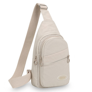 Sac de poitrine unisexe en polyester avec fermeture éclair, sac bandoulière décontracté pour usage quotidien, design multi-poches coloré, sacs de poitrine imperméables pour hommes - Product Image 3