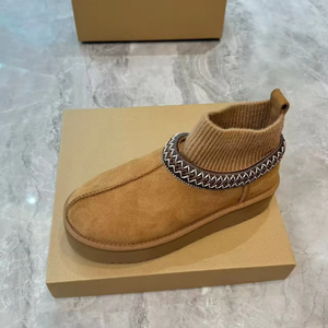 Botas de Nieve Personalizadas de Diseñador de Alta Calidad, Zapatos Cálidos y Cómodos de Algodón, Zapatos Casuales para Caminar con Suela Gruesa para Hombre y Mujer - Product Image 4