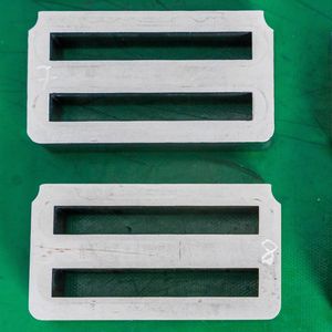 Pièces usinées CNC de précision fabriquées au Vietnam – Lame de coupe pour machine à découper les plumes de badminton (acier, cuivre, aluminium) - Product Image 4