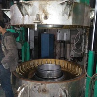 Machine de vulcanisation OTR