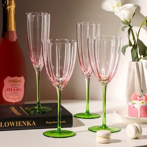 Copa de Vino con Tallo Acanalado de 301-400 ml, Cristal, Estilo Nórdico, para Cócteles y Fiestas - Product Image 3