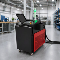 Nettoyeur laser à fibre Raycus 6000W pour l'élimination de la rouille, machine de nettoyage laser CW 6kW pour les grands objets en acier