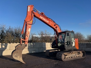 Excavatrice sur chenilles d'occasion Hitachi ZX135 du Japon à prix avantageux - Product Image 6