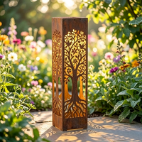 Nouvelles lanternes solaires rustiques en forme d'arbre de vie pour décorer les jardins, les cours et les arrière-cours