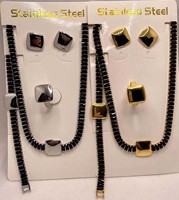 AFXSION Ensemble de bijoux LOGO personnalisable 4 pièces Collier de diamants blancs noirs Boucles d'oreilles Bracelet Bague Ensemble de bijoux en acier inoxydable