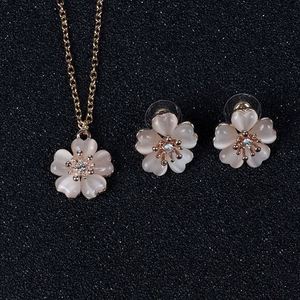 Fresh Gold Plated Butterfly Shape Trendy Two-Piece Necklace and <b>Earring</b> Set for Women & Children's Party Jewelry - Product Image 1