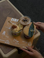 Gepersonaliseerde koffie-, Americano-, latte- en fruitthee-bekerhouders en -onderzetters; Creatief ontworpen promotionele honingraat-bekertrays