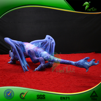 Dragon volant bleu gonflable fait sur commande de Hongyi pour les créatures mythiques d'amusement