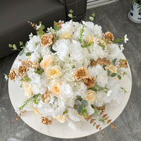 Fleurs et plantes décoratives OEM, centres de table pour événements de mariage, boule de fleurs artificielles en soie, décorations de mariage, fournitures