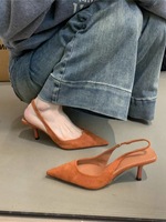 Escarpins élégants en daim à bout pointu pour femme, talons chaton, style slingback, pour le bureau, supportant la personnalisation OEM/ODM, grandes tailles