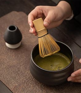 Ensemble de fouets à matcha en bambou Chasen de haute qualité, personnalisés et traditionnels, avec cuillère à matcha - Product Image 5