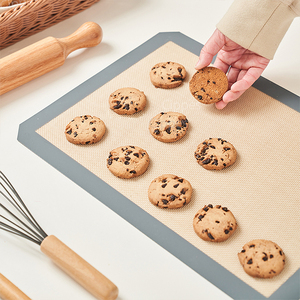 <span class=keywords><strong>Tapis</strong></span> <span class=keywords><strong>de</strong></span> <span class=keywords><strong>cuisson</strong></span> en <span class=keywords><strong>silicone</strong></span> et fibre <span class=keywords><strong>de</strong></span> verre antiadhésif résistant à la chaleur 0,70 mm, fabrication OEM pour <span class=keywords><strong>macarons</strong></span> - Product Image 1